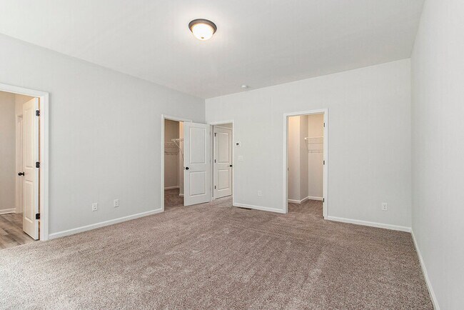 Foto del edificio - 387 Skylar Way SE