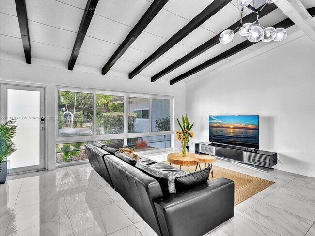 Foto del edificio - 2454 Nassau Ln