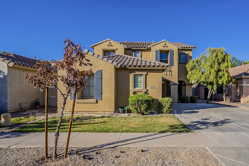 Foto principal - 4456 E Oxford Ln