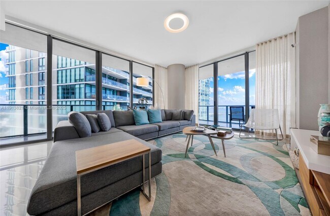 Foto del edificio - 480 NE 31st St