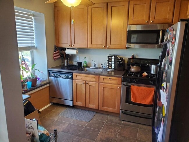 Building Photo - 452 Tournament Dr