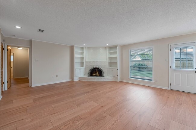 Foto del edificio - 730 Seamaster Dr