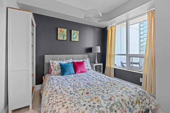 Building Photo - 2 Anndale Dr