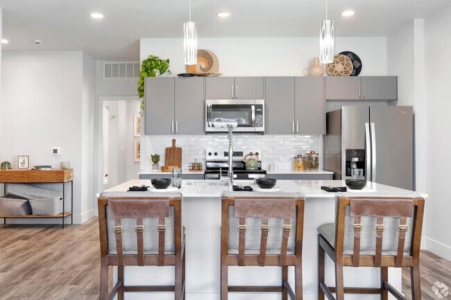 Interior Photo - Calm at Northtowne
