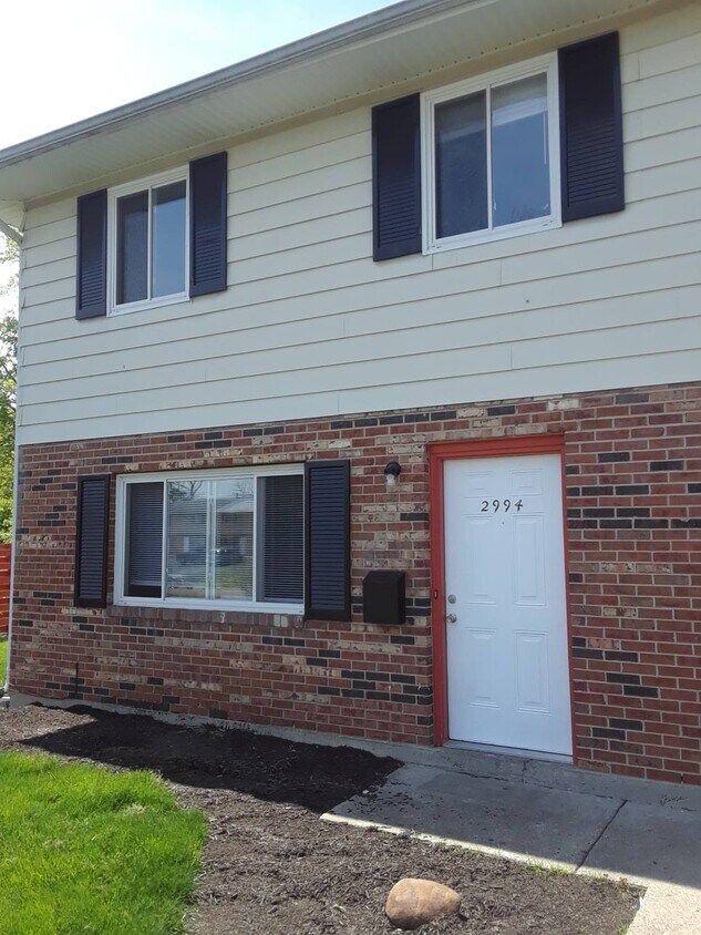 Primary Photo - 2994 Benchwood Rd