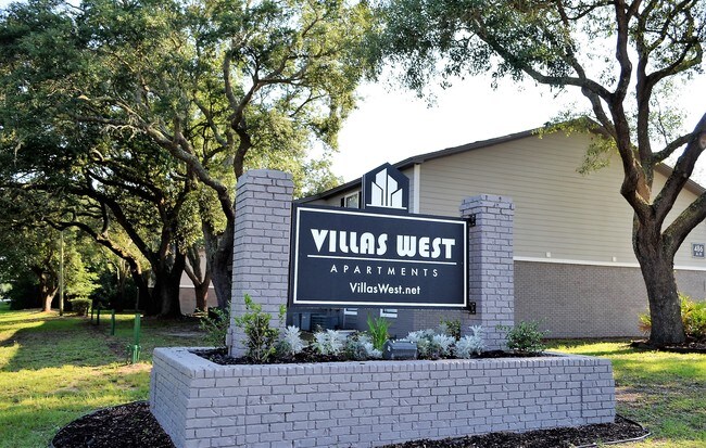 Entrada - Villas West
