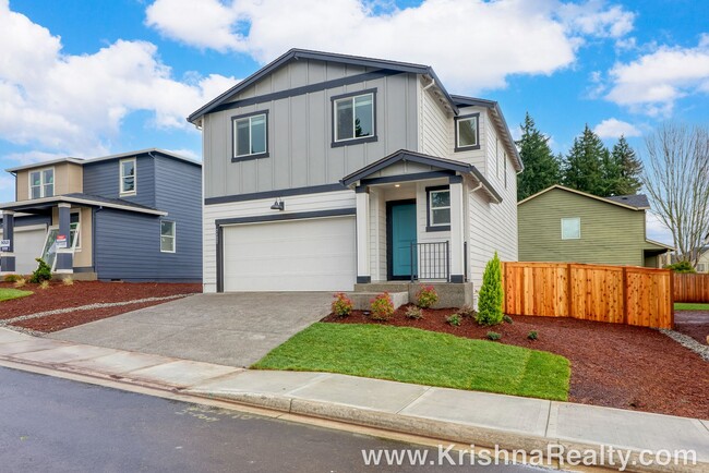 Building Photo - Beautiful 4 Bedroom 2.5 Bath Single Family...