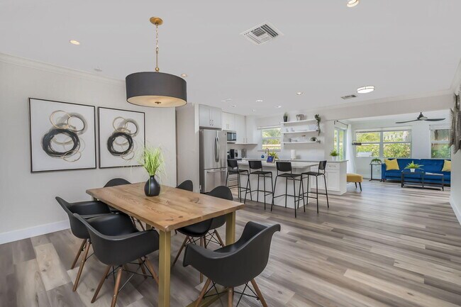 Foto del edificio - 1065 SW 4th Terrace