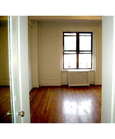 Primary Photo - 210 W 23rd St