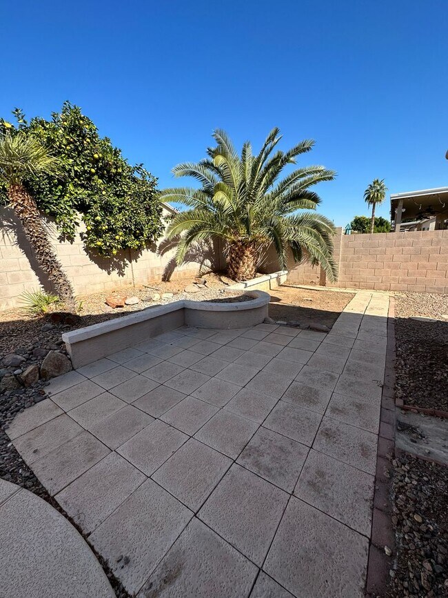 Foto del edificio - 3 BEDROOM IN GILBERT WITH PRIVATE POOL