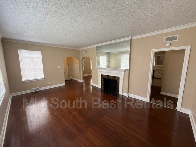 Foto del edificio - 844 East Dr