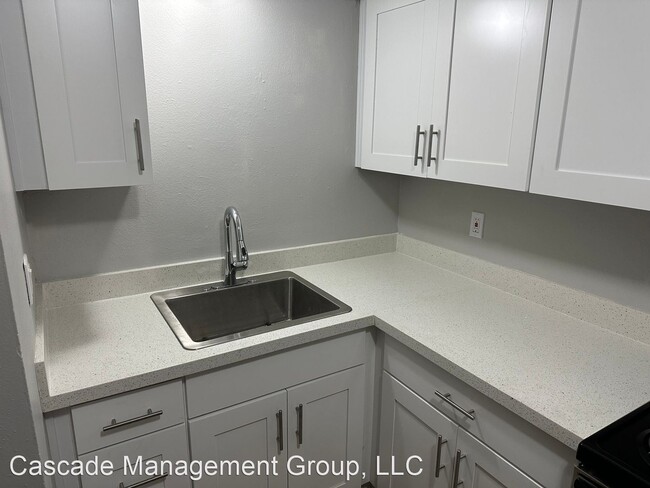 Foto del edificio - 2 br, 1 bath Apartment - 325 SW Academy 32...