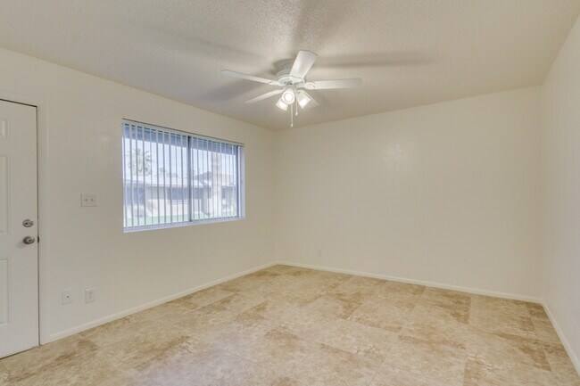 Foto del edificio - 3201 N 36th St