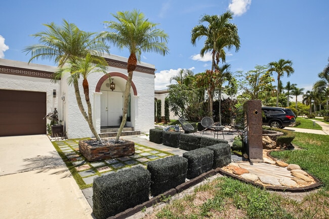 Building Photo - 6590 Fountains Cir