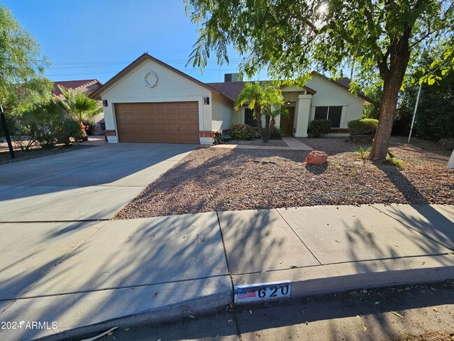 Building Photo - 620 S Laveen Dr