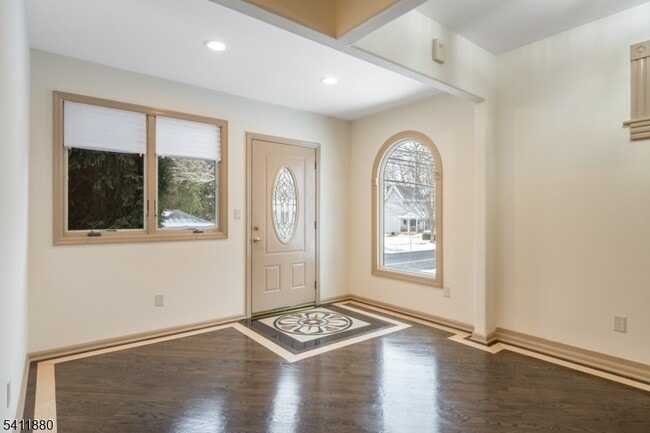 Foto del edificio - 302 Walnut Ave