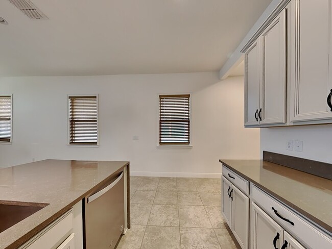 Building Photo - 13219 Oakenshaw Ln