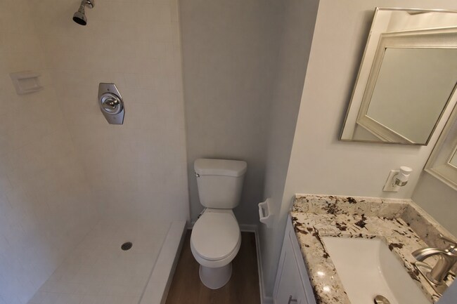 Foto del edificio - Charming 4-Bed, 2-Bath Home with Pool in Seffner, FL 33584