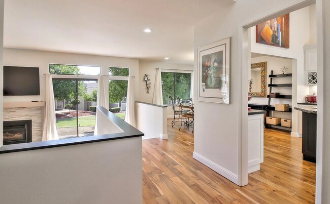 Foto del edificio - 3 bedroom townhome - Ridgemark