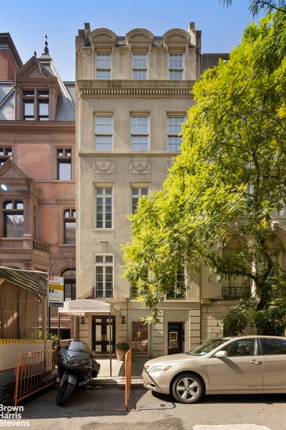 24 E 64th St Unit 4, Manhattan, NY 10021 Room for Rent in Manhattan