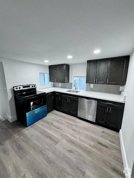 Westview/OpaLocka Apartments for Rent with a Yard Miami, FL 2