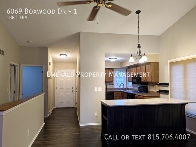 Building Photo - 6069 Boxwood Dr
