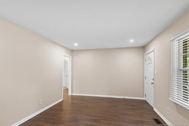 Foto del edificio - 6604 Vaughn Rd