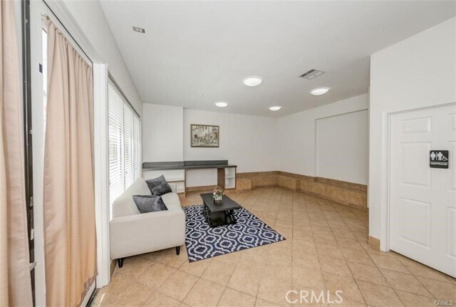 Building Photo - 309 Market Ct
