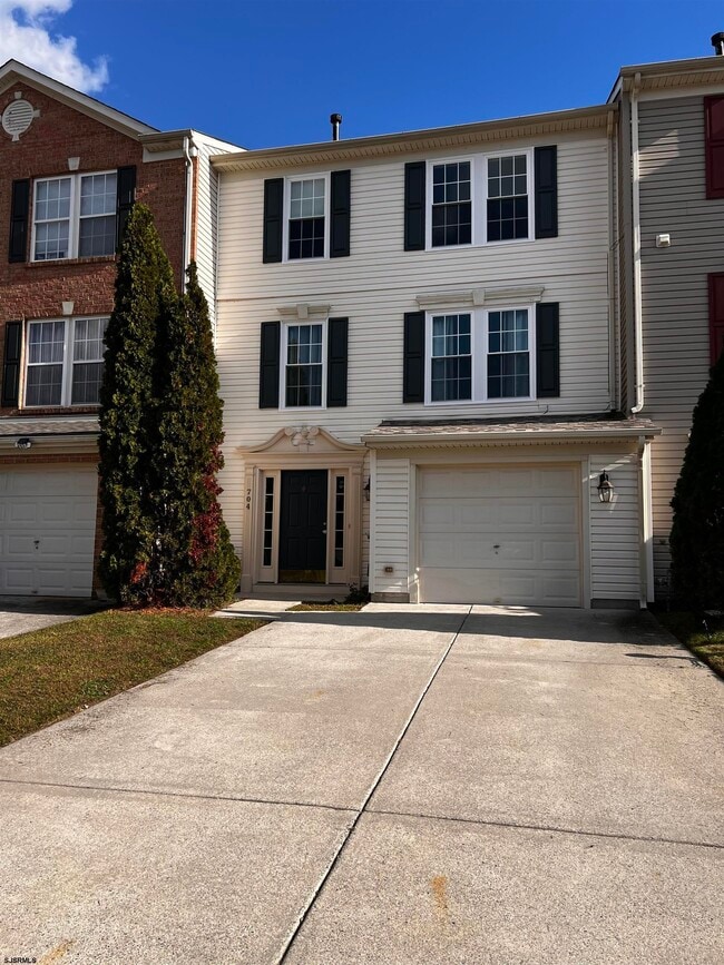 Building Photo - 704 St Thomas Dr