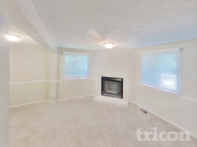 Foto del edificio - 7610 Fairbanks Ct