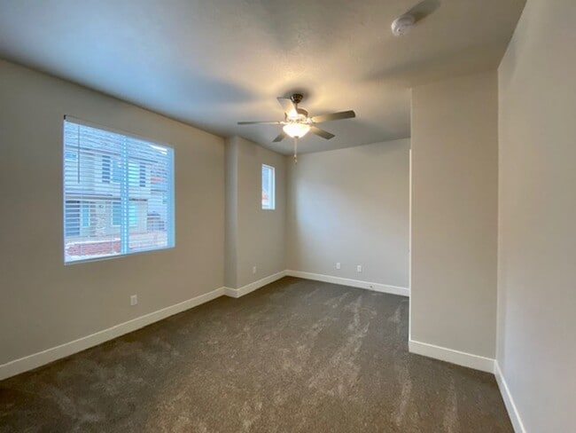 Building Photo - 438 N Stone Mountain Dr