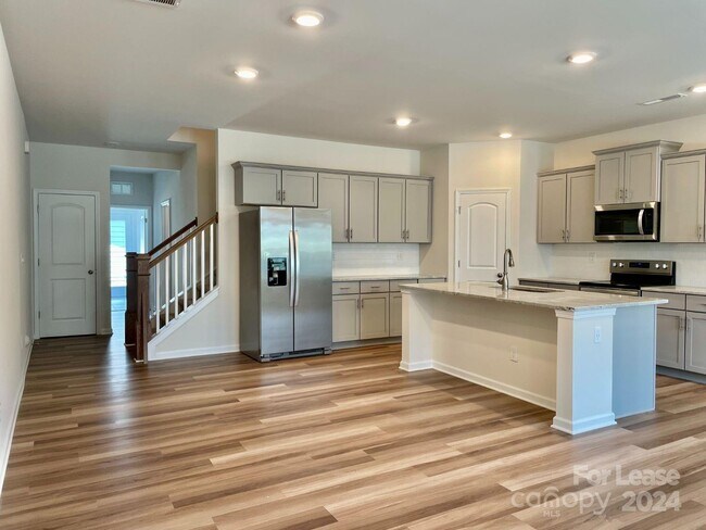 Building Photo - 309 Planters Trace Ln
