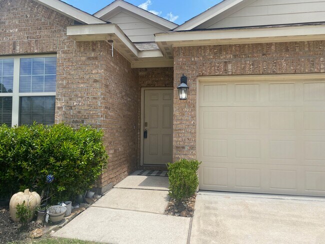 Foto del edificio - 2314 Fallen Willow Ct