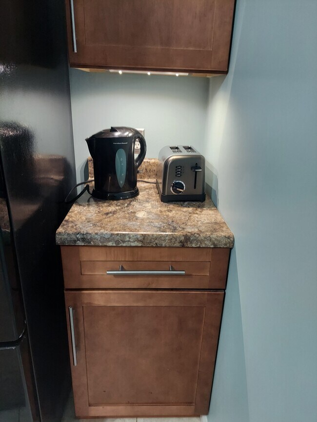 Foto del edificio - 5615 Baronswood Cir