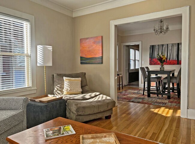 Foto del edificio - 533 Livingston Ave NE