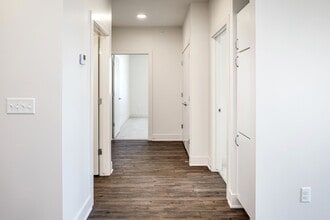 Hallway to Bedroom - Arno at Coventry