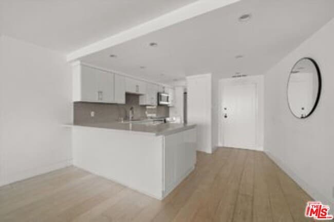 Building Photo - 4316 Marina City Dr