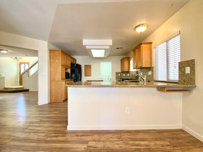 Foto del edificio - 7466 Jacaranda Leaf St