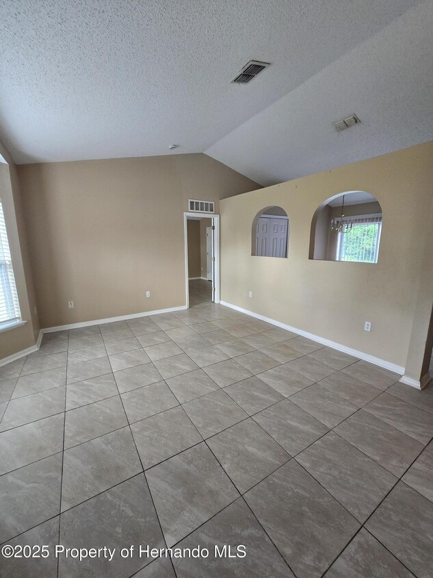 Primary Photo - 2072 Haulover Ave