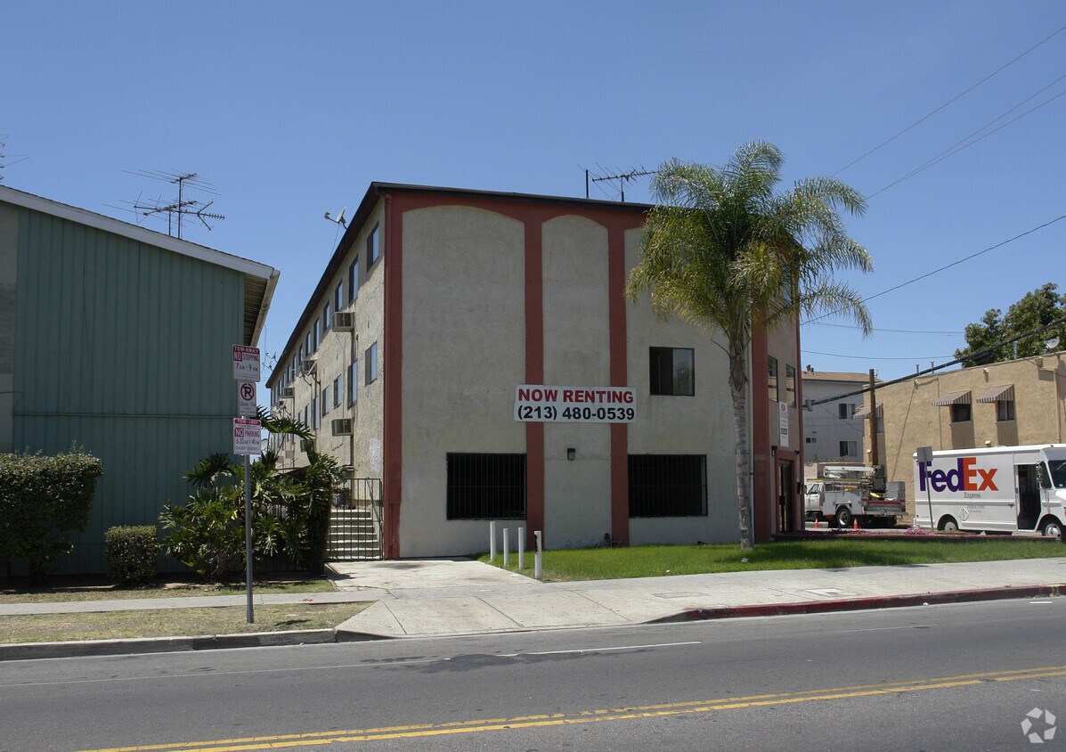 Primary Photo - Playa Palms Apartments LLC