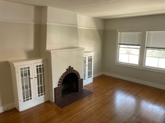 Building Photo - 3207 O St