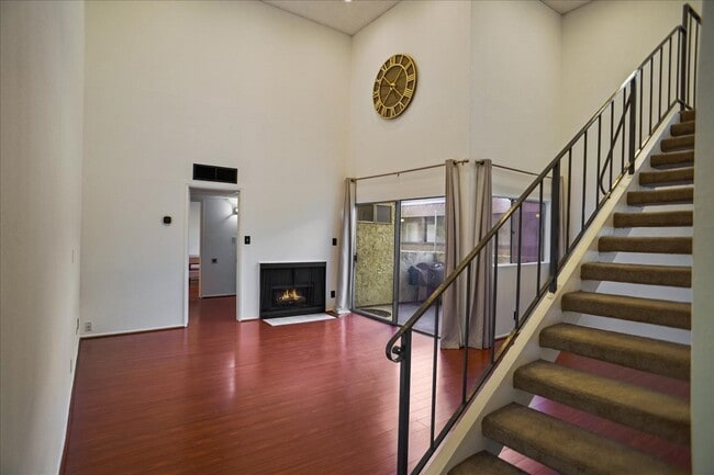 Foto del edificio - 1339 N Columbus Ave