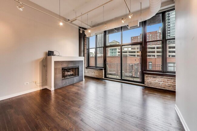 Foto del edificio - 333 W Hubbard St