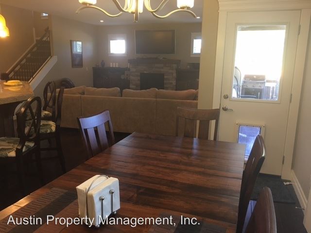 Foto del edificio - 19164 Chiloquin Dr