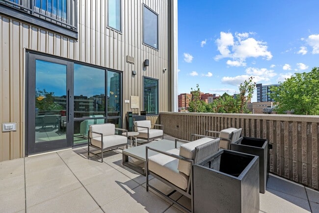 Building Photo - Frameline Apartments