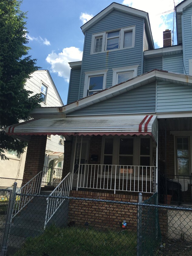 Building Photo - 303 Cuyler Ave
