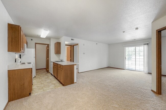 Building Photo - Platinum Valley Apartments