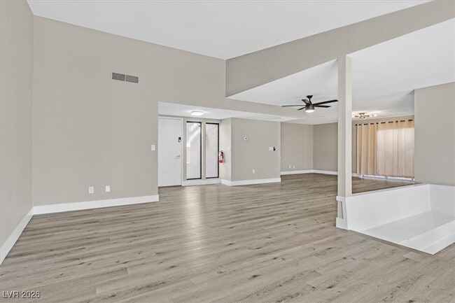 Foto del edificio - 3849 Boca Chica Ave