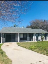 Building Photo - 7441 Carmel Ave