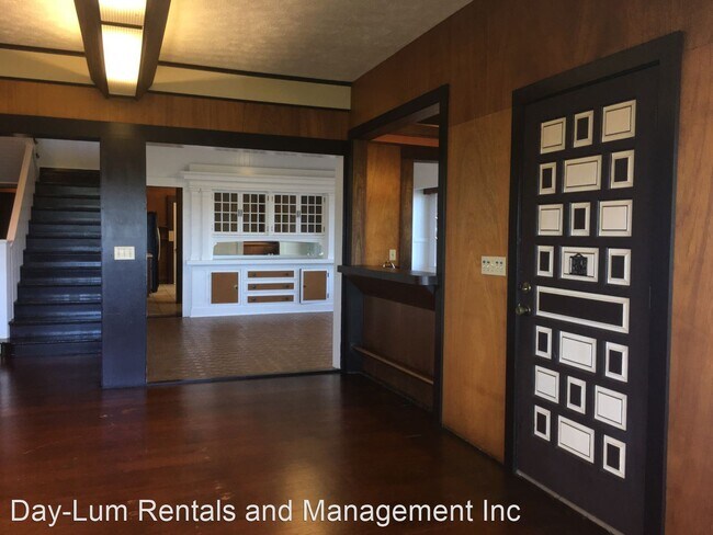 Building Photo - 5 br, 2.5 bath House - 2460 Kinoole Street